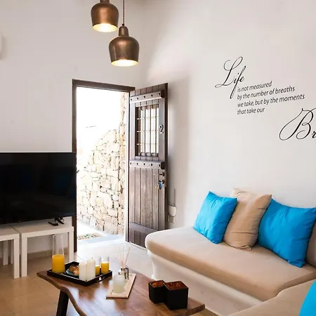 Panormos White Villa *